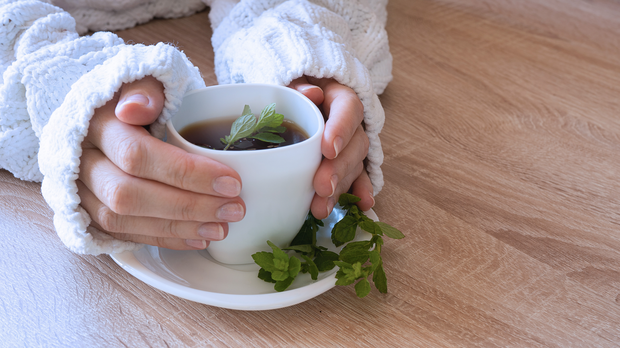 Beneficios del té verde cuando tienes cruda: lo que debes saber